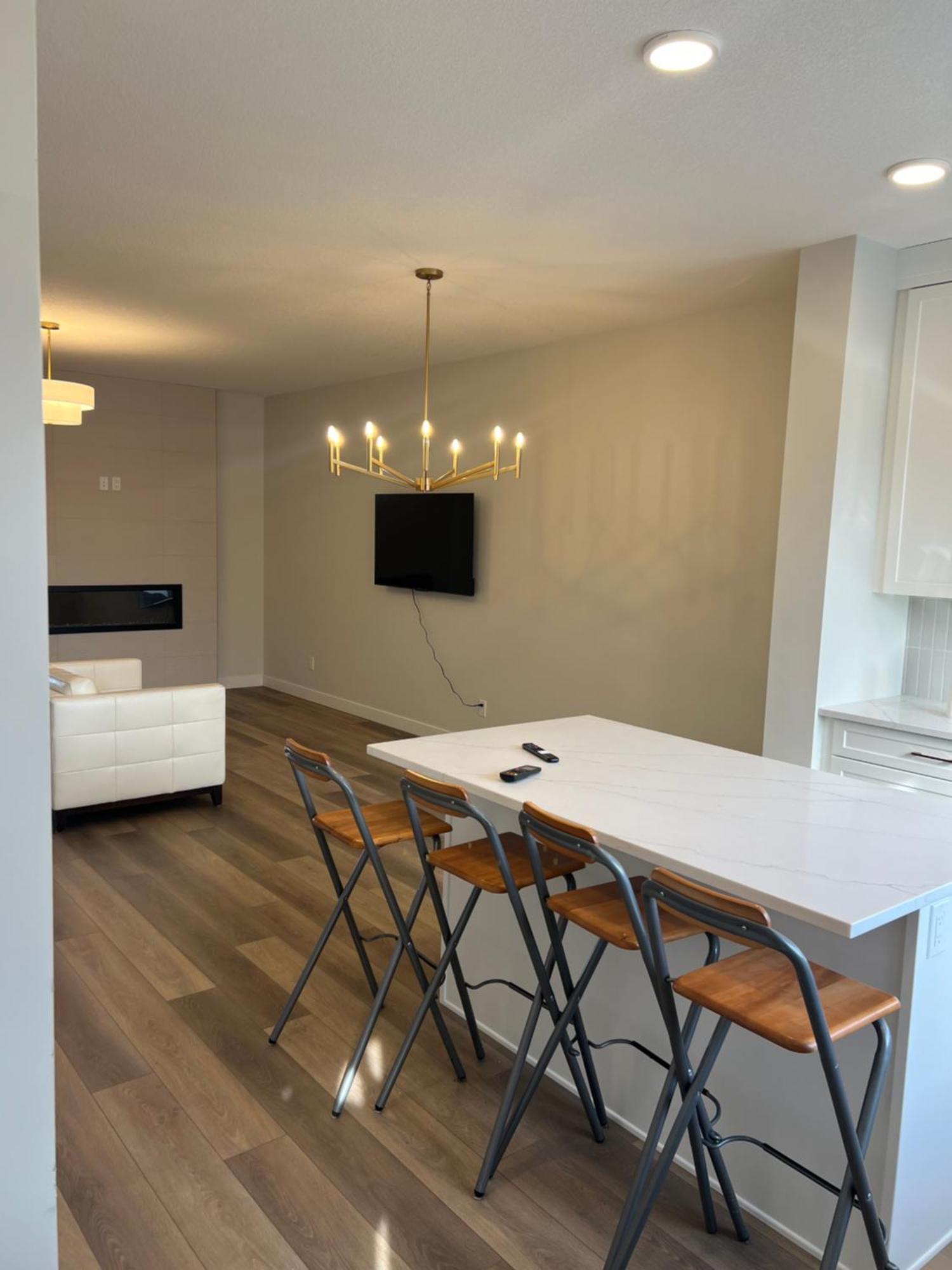 Lovely 4 Bedroom House YYC Eksteriør billede